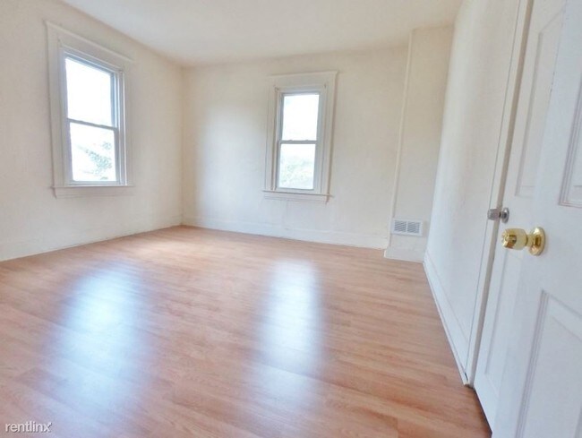 Foto del edificio - 2804 Silver Hill Ave