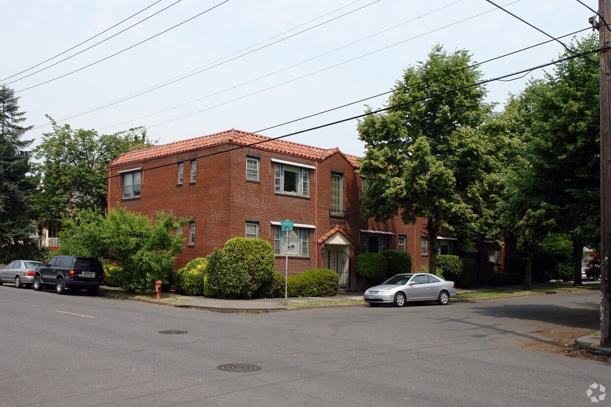 Foto del edificio - 3005 SE Morrison St