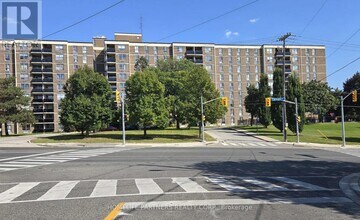 Building Photo - 2825-2825 Islington Ave