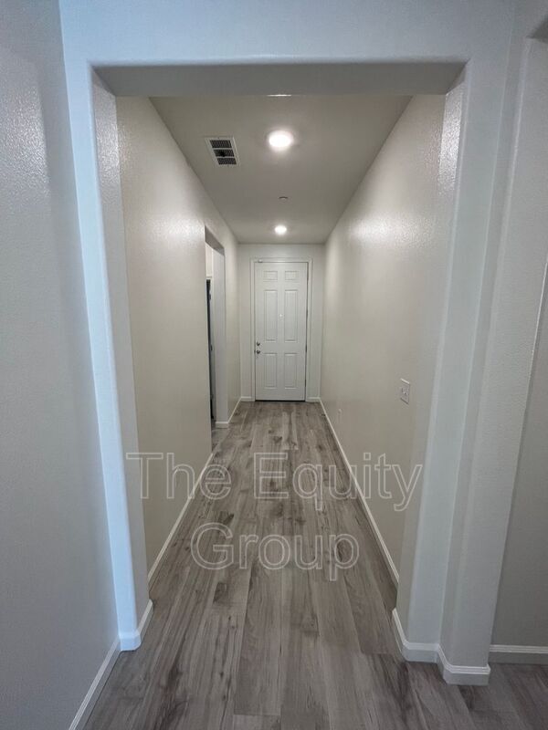 Foto del edificio - 2240 S Lebec St