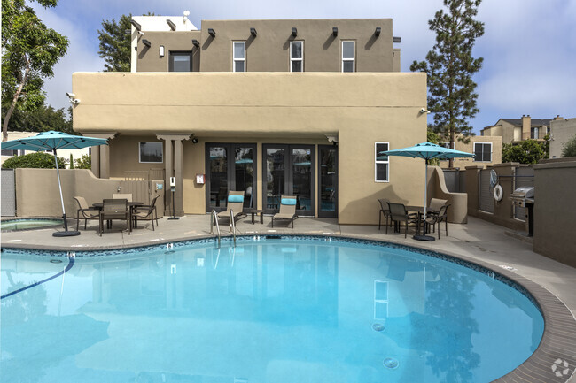 Building Photo - Villas at Carlsbad