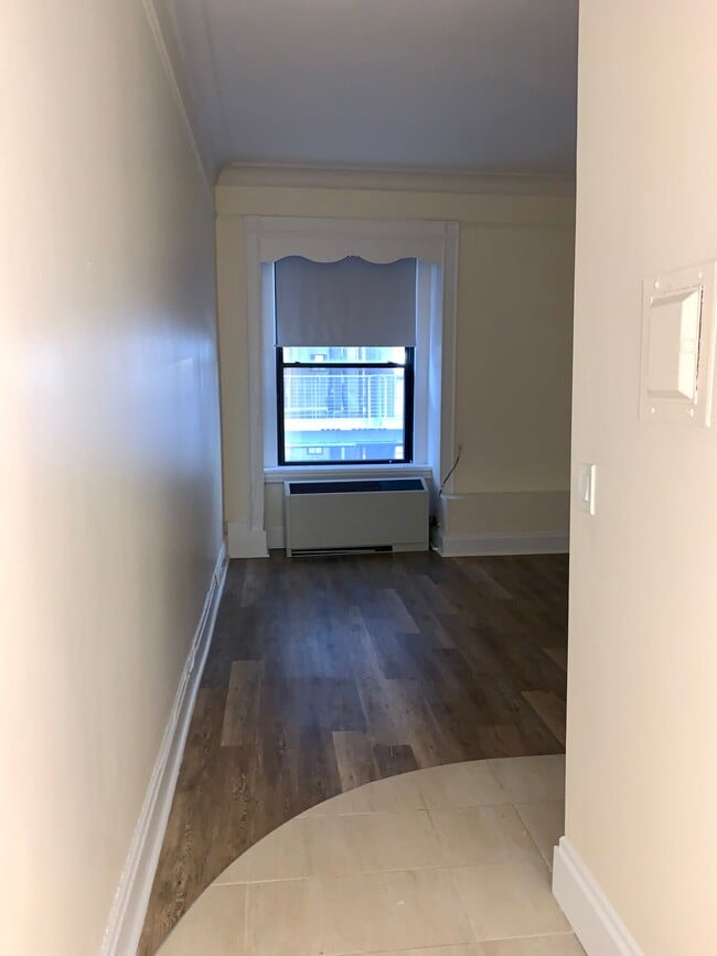 Building Photo - 62 Boylston St