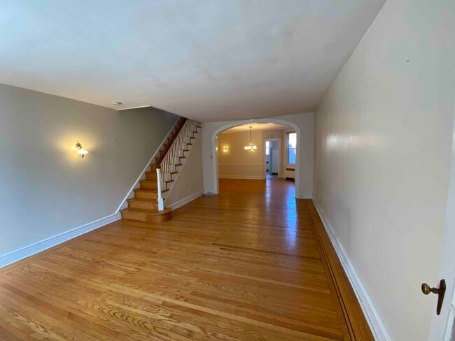Building Photo - 5623 N 20th St