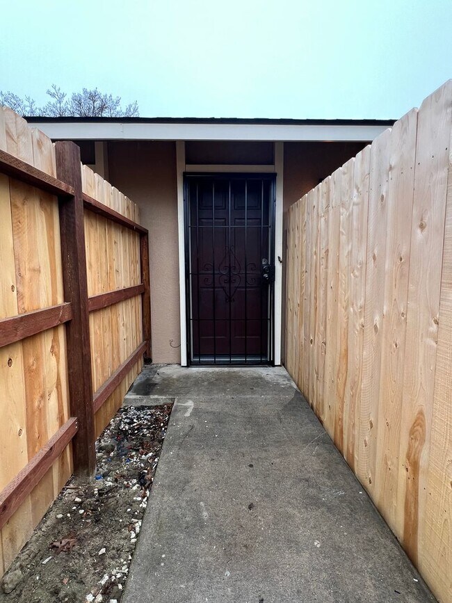 Photo - Riverside Apartment