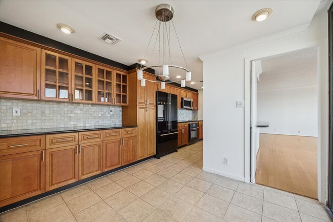 Foto del edificio - 49 Briar Hollow Ln