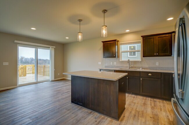 Building Photo - 9932 Sweet Willow Pass