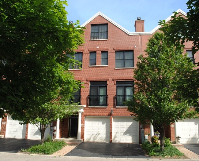 Foto del edificio - 1802 Admiral Ct