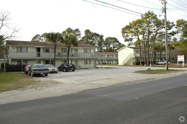 Building Photo - 2511-2614 Laurie Ave