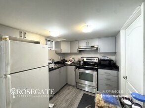 Building Photo - 554 Chantenay Dr