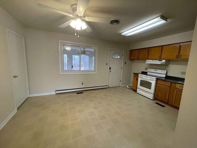 Building Photo - 6300 Binns Ave