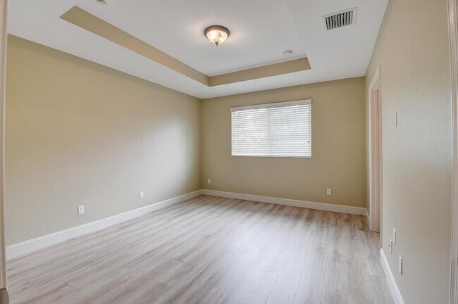 Building Photo - 7472 Sarentino Ln