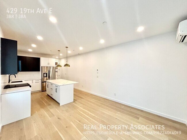 Foto del edificio - 429 19th Ave E