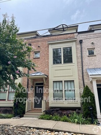 Building Photo - 210 Marion Pl NE