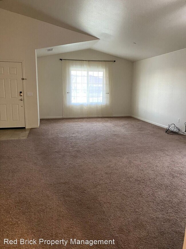 Foto del edificio - 4 br, 2 bath House - 662 La Habra St.