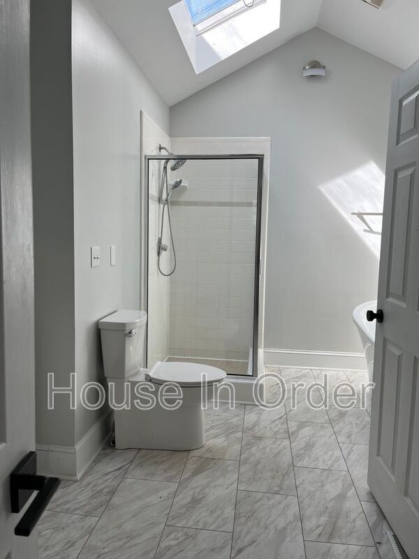 Foto del edificio - 127 W Chestnut St