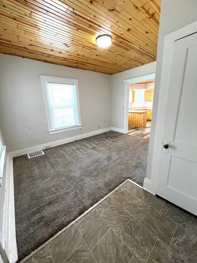 Foto del edificio - 107 Ottumwa St