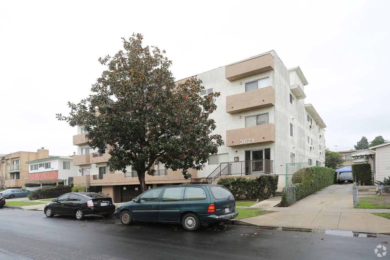 Building Photo - 3671 Glendon Ave