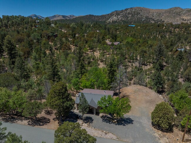 Foto del edificio - 160 Sun Mountain Loop