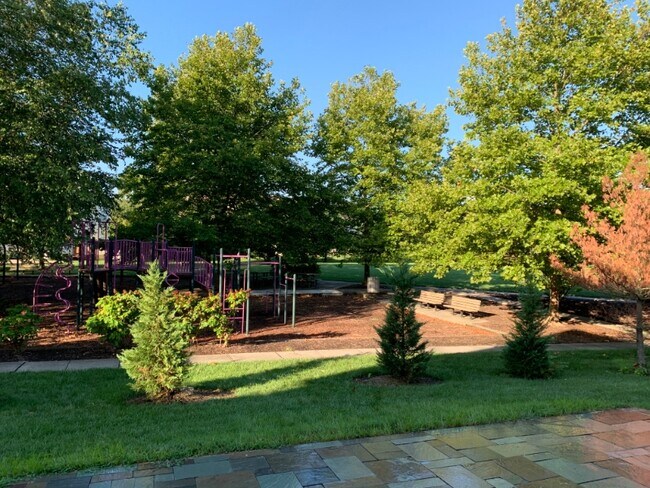 Foto del edificio - 66 Shelley Cir