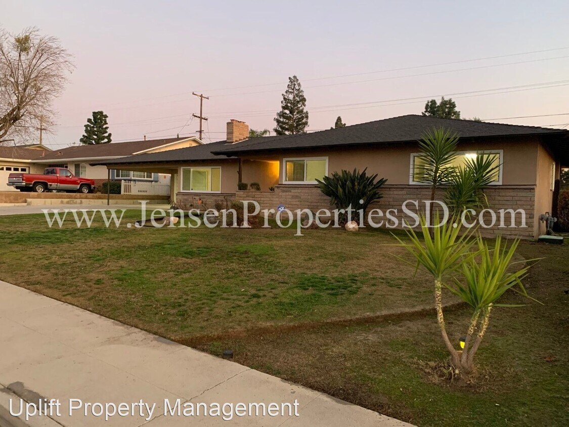 Primary Photo - 3 br, 2 bath House - 2503 Crest Dr
