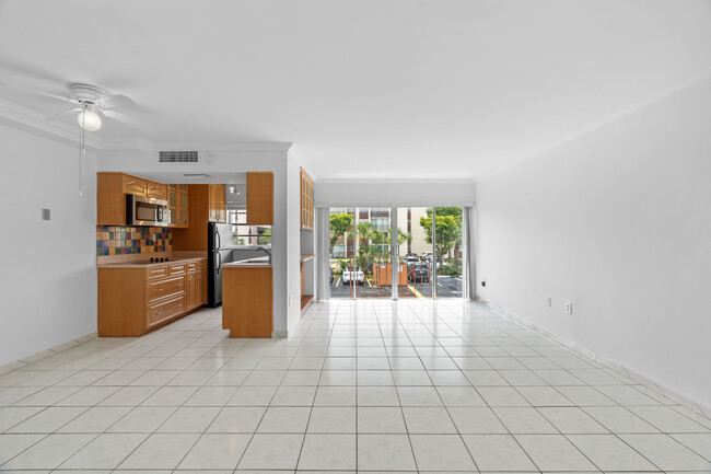 Foto del edificio - 9321 SW 4th St