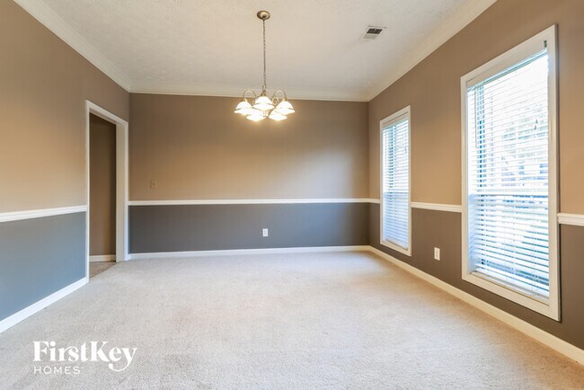 Building Photo - 2621 Conifer Green Way