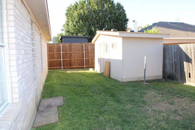 Building Photo - 3133 Walingford Dr
