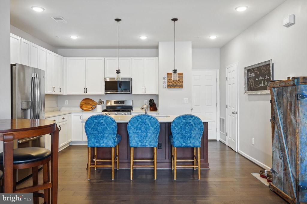 Primary Photo - 557 Leftwich Ln