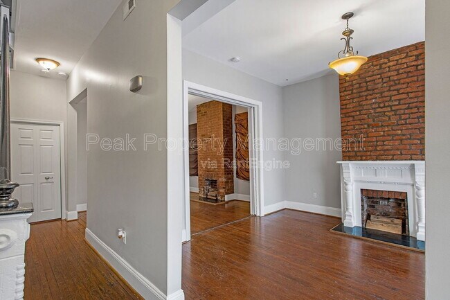 Foto del edificio - 2122 E Marshall St