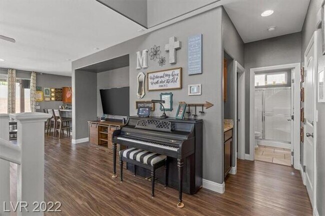 Foto del edificio - 4 BEDROOM 3 BATH SINGLE FAMILY HOME IN PROVIDENCE!!