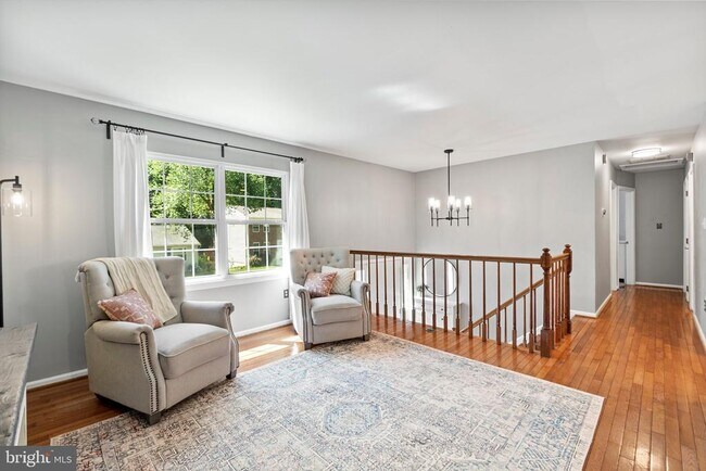 Foto del edificio - 10159 Marshall Pond Rd