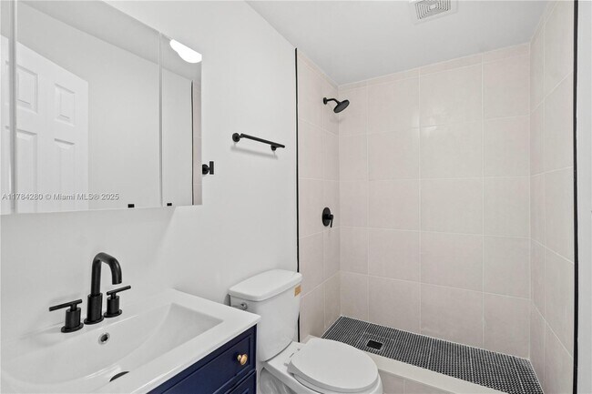 Foto del edificio - 113 NW 57th St
