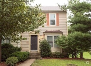 Building Photo - 10701 Houck Dr