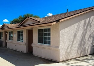 Building Photo - 8100 E Lakeshore Dr