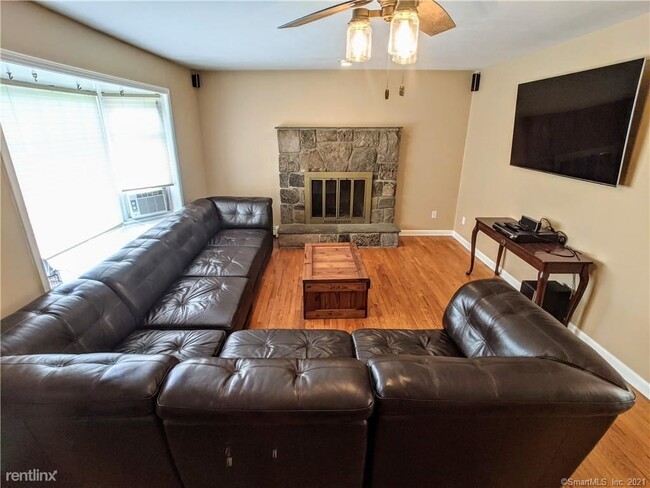 Building Photo - 3 br, 2 bath House - 83 W Wooster St