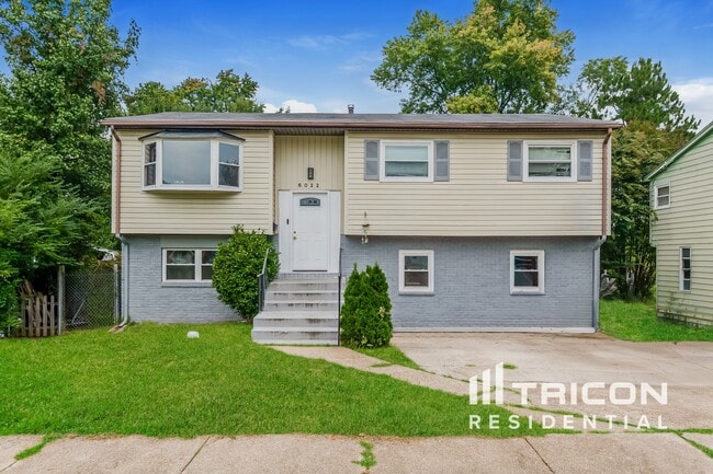 Building Photo - 6022 Lucente Ave