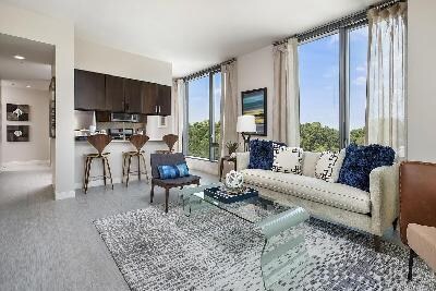 Foto del edificio - 150 Forest Ave