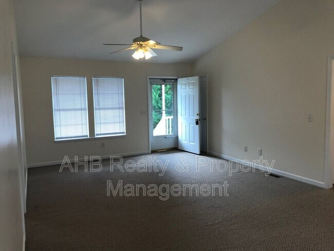 Building Photo - 200 Manning Way