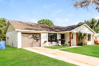Building Photo - 3227 Lenwood Dr