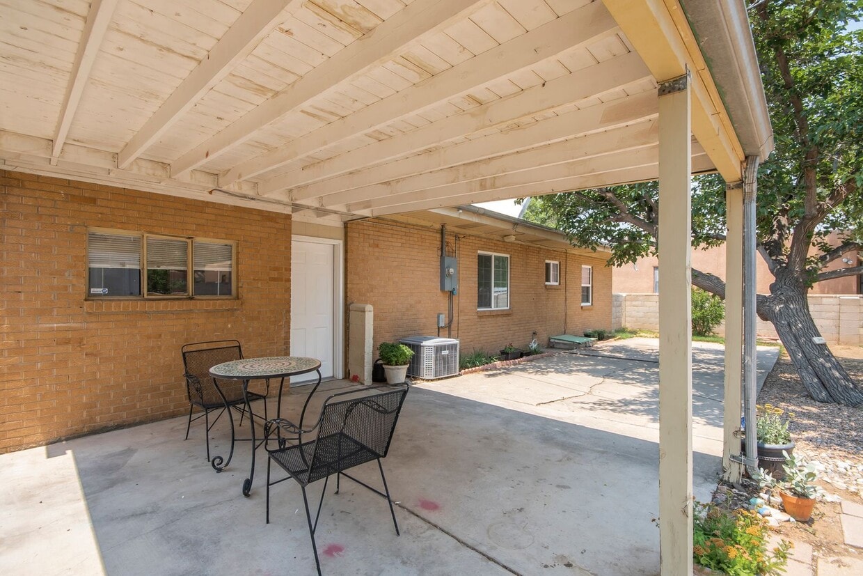 ALTURA PARK AREA 3Bedroom 2 Bath with Garage House Rental in