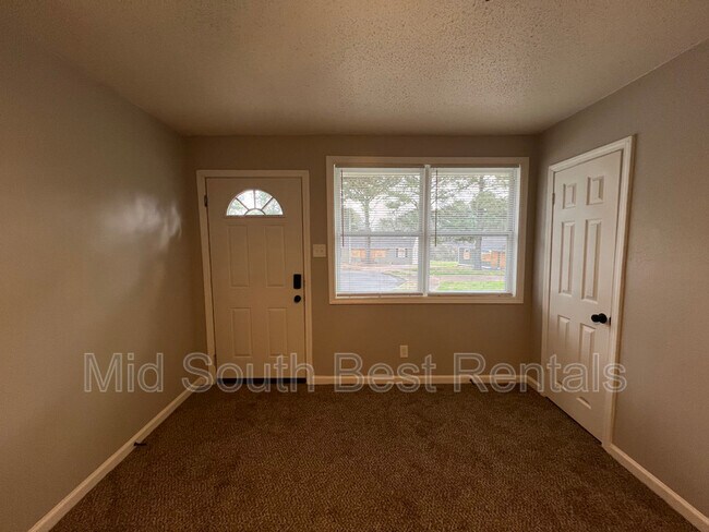 Building Photo - 2997 Waynoka Cove