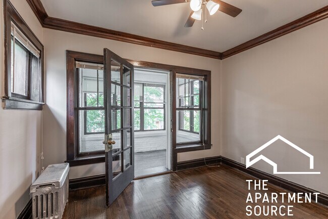 Foto del edificio - 3823 N Drake Ave