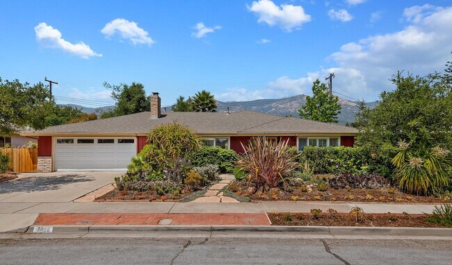 Building Photo - 3622 Capri Dr