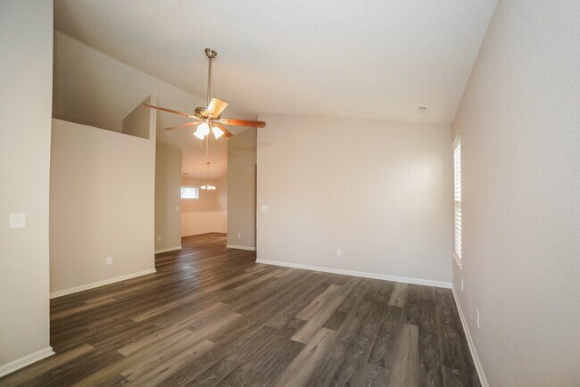 Building Photo - 4312 Village Trace Dr