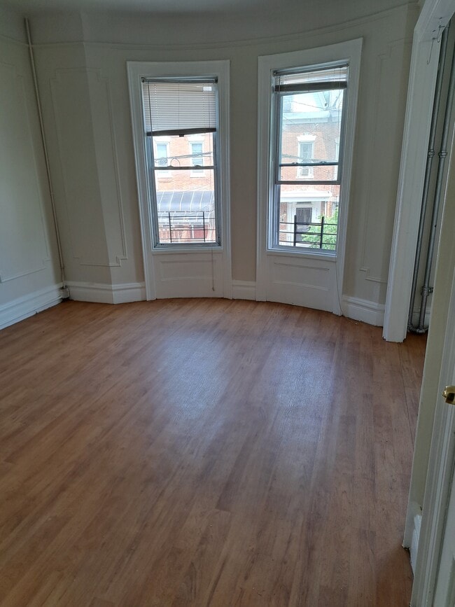 Foto del edificio - 2784 Marion Ave