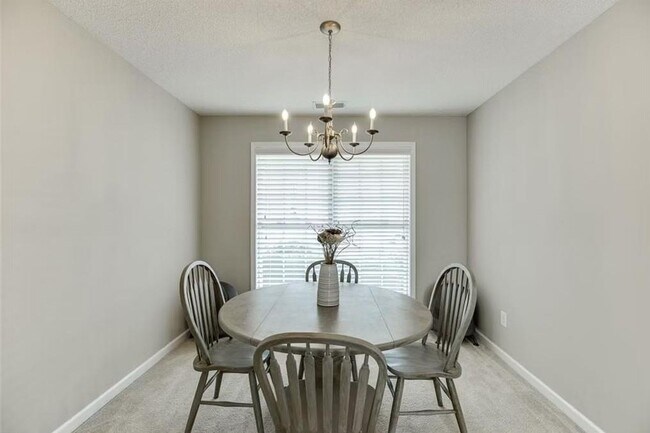 Foto del edificio - 1281 Key Manor Ln