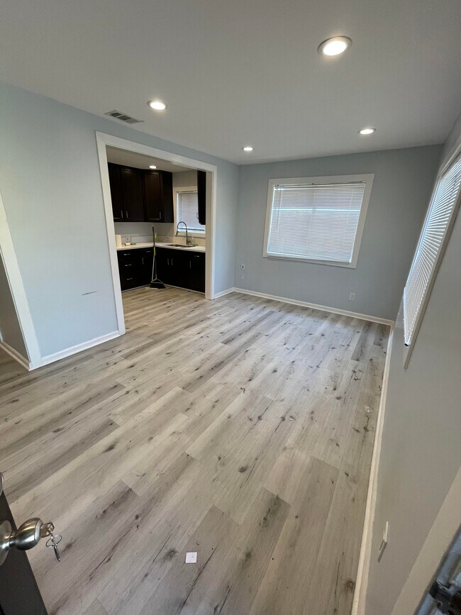 Foto del edificio - 862 N West Knoll Dr