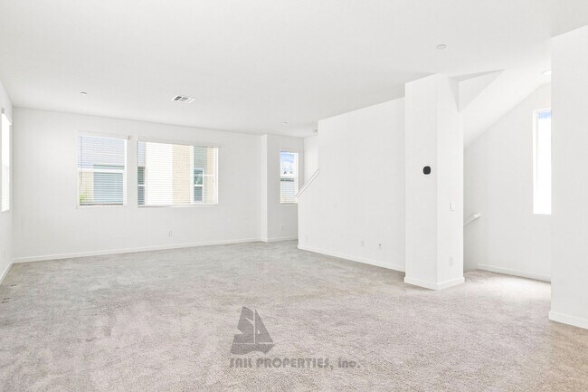 Foto del edificio - 3-Bed, 2.5-Bath Home in Great Stanton Community!