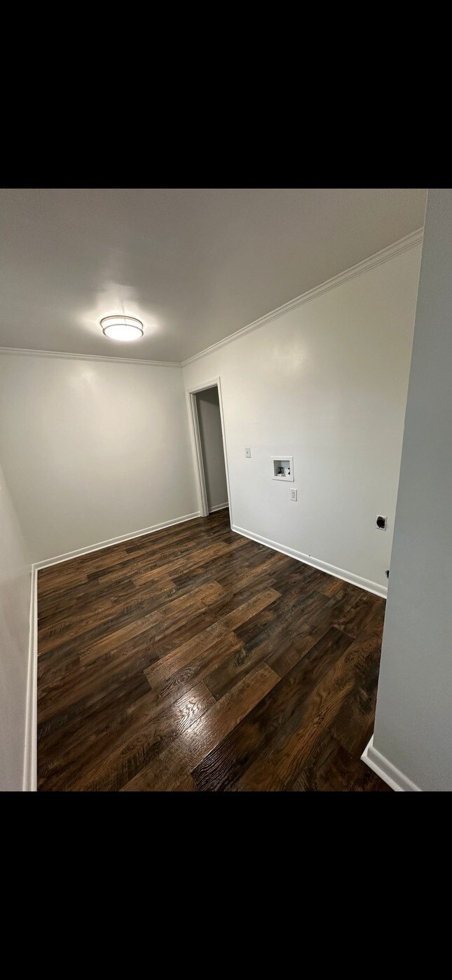 Foto del edificio - 319 Devonwood Ct
