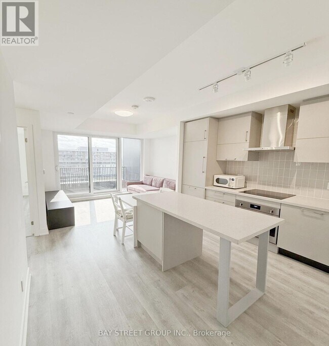 Building Photo - 38 Andre de Grasse St